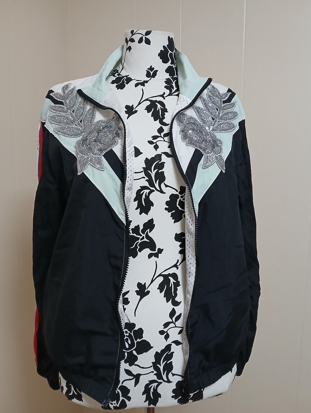VICTORIA SECRET PINK Black Zip-Up Jacket with Silver Floral Appliqué - Picture 9 of 12